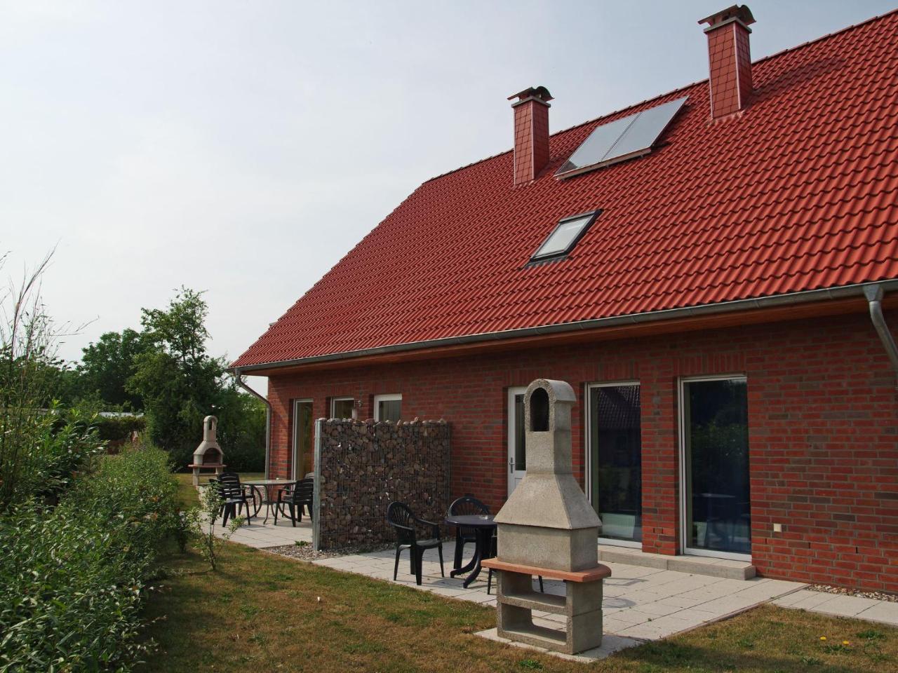 5-Bedroom Holiday Home In Zierow With Garden Экстерьер фото